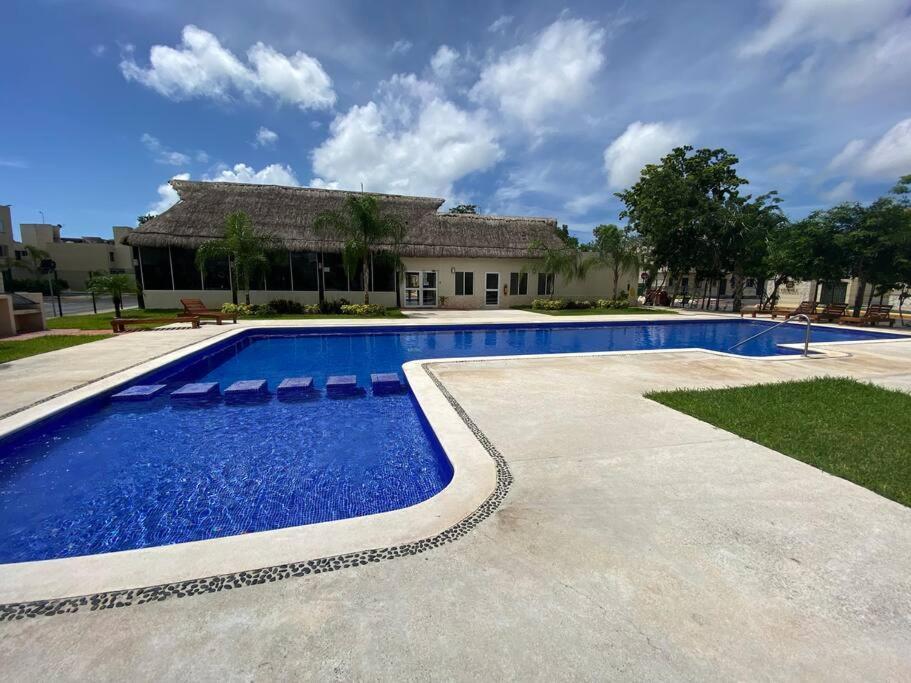 T103 Family In Gated Area - With Private Bbq Apartamento