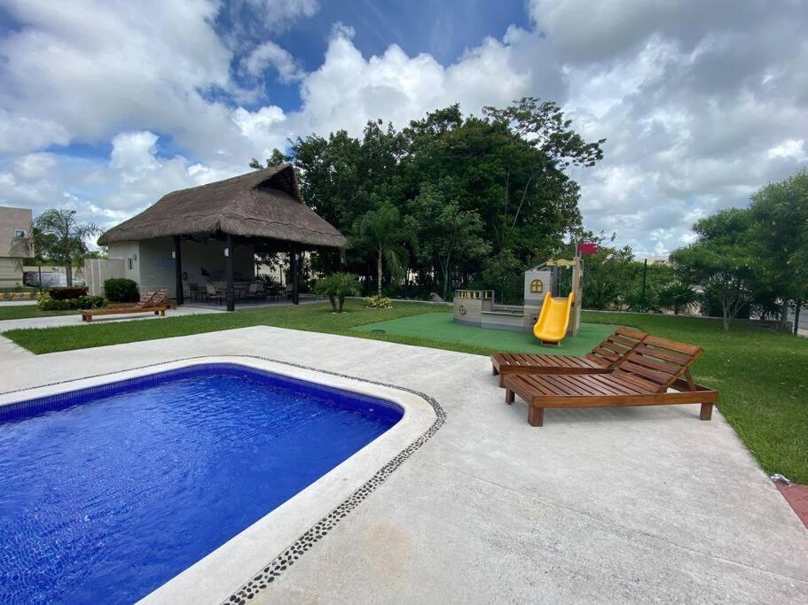 T103 Family In Gated Area - With Private Bbq * Playa del Carmen