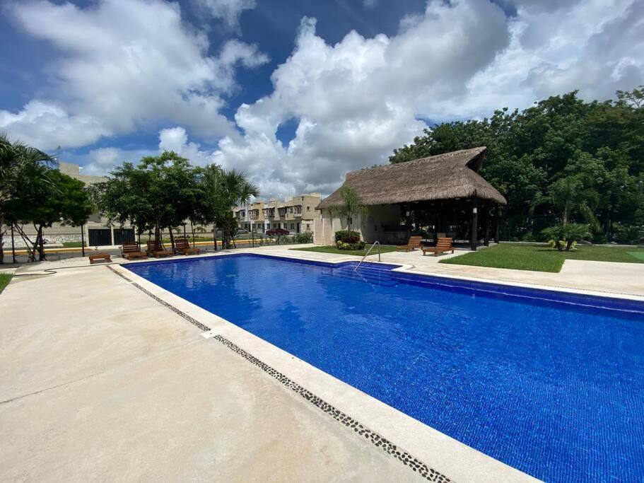 Apartamento T103 Family In Gated Area - With Private Bbq Playa del Carmen
